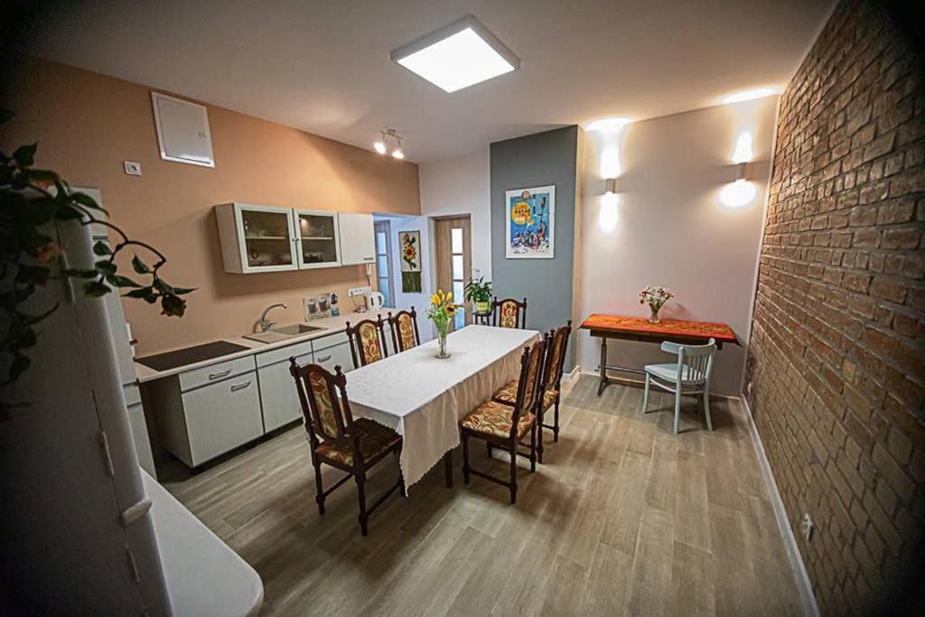 Apartament Rynek Leśna Extérieur photo
